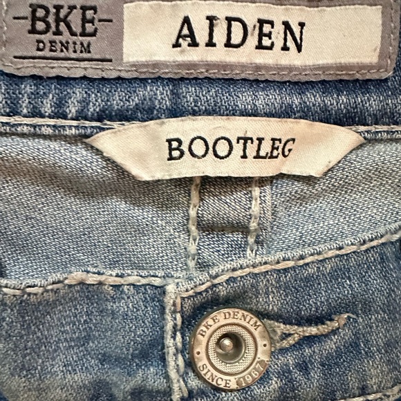 BKE men’s or women’s Aiden bootcut vintage jeans. Size 30 - Picture 3 of 9